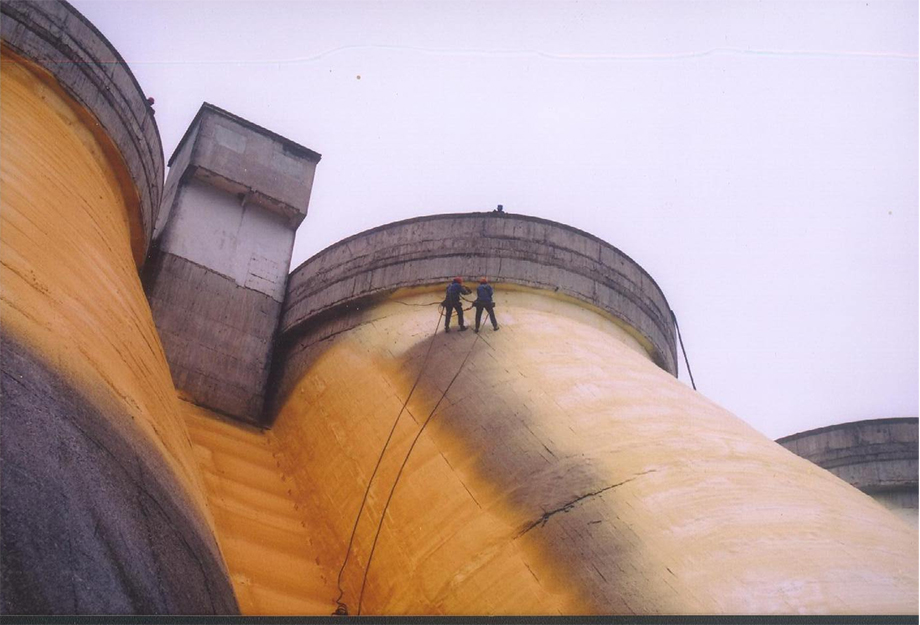 聚氨酯噴涂發泡保溫是如何施工的?需要注意什么?